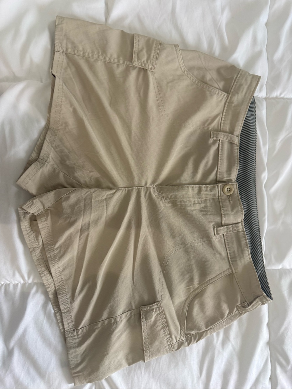 Women’s Beige shorts